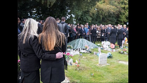 20 year old girl was declared dead discovered alive in funeral at detroit usa