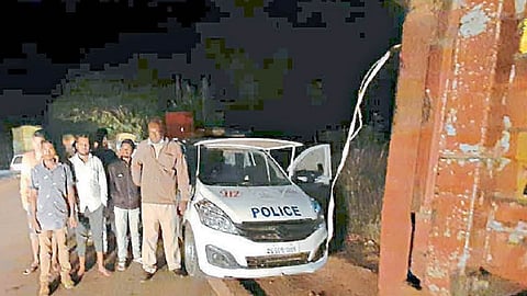 crime cases in belgaum robbery of five truck on highway driver injured by unknown people in belgaum