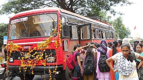 310 Girls In Karnataka Deprived Of Free Pass Scheme Kolhapur Marathi News