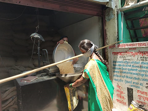 citizens have stand in queue for grains In the summer during lockdown
