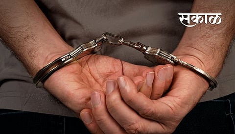 'हॅलो, शेठ तुमच्या त्या साठ गुंठ्याच्या प्लॉटची कागदपत्रे आली...' 