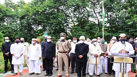 indian independence day flag hoisting in kolhapur plasma donation,appealed Guardian Minister Satej Patil