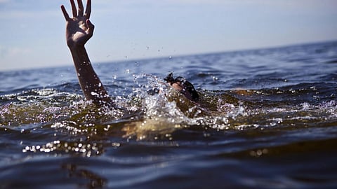 drowning 