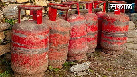increased rate of LPG gas face problems by rural people in ratnagiri