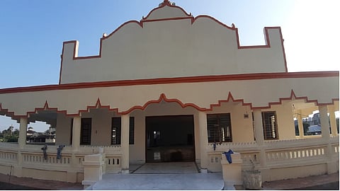 gurudev devotees oppose to decision to collapsed of rashtrasant prayer temple in gurukunj ashram mojhri