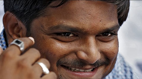 aap invites hardik patel to party amid buzz over rift in congress  