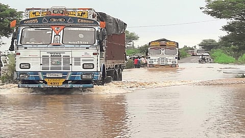 Lots of water on the Sangli-Islampur state highway