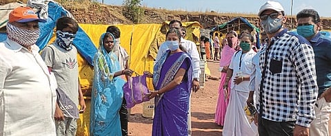 helping hand for the hungry laborers in Kadegao