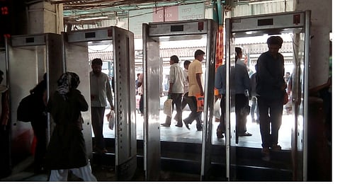 kurla.jpg