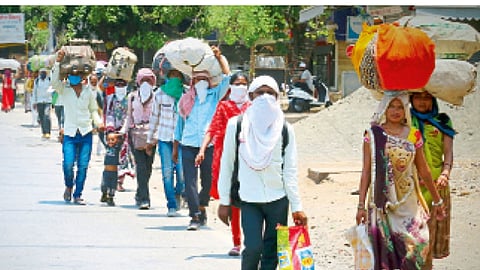 ...अन् उमगले उपेक्षितांचे मोल; मजुरांकडे दुर्लक्ष शहरांसाठी न परवडणारे तज्ज्ञांचे मत