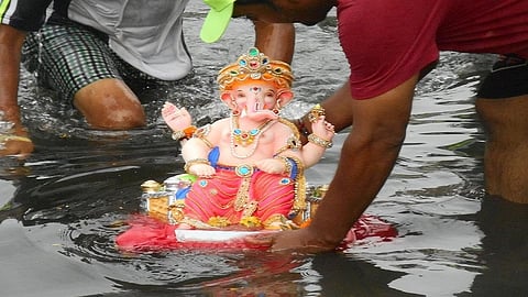 Visarjan rath arranged for ganpati visarjan in Yavatmal 