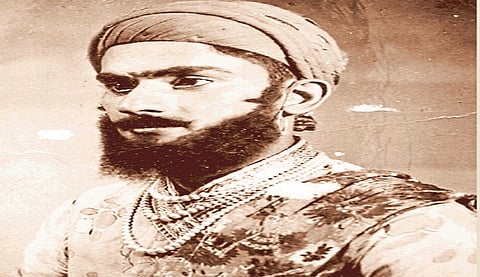 ‌ Mirajmal Bapuji played the role of Chhatrapati Shivaji Maharaj in many movies including "Sant Tukaram"