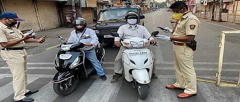 रुग्णालय, कंपनीत येण्या जाण्यासाठी वाहने नेण्यासाठी परवानगी; ओळखपत्रक आवश्यक ! 