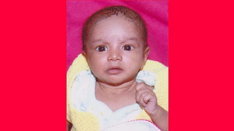 औरंगाबाद : सुखना नदीतील पुलाखाली जन्मदात्यांनी टाकून दिलेली हीच ती नकोशी. 