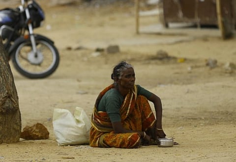 survival of the destitute in the curfew is becoming serious