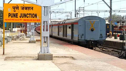 15 trains of Pune Railway canceled between 25th to 30th June)