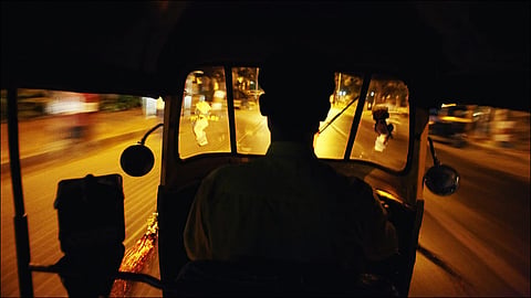 auto rickshaw drivers implores 3000 girls on facebook
