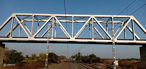 'Rail over Rail'