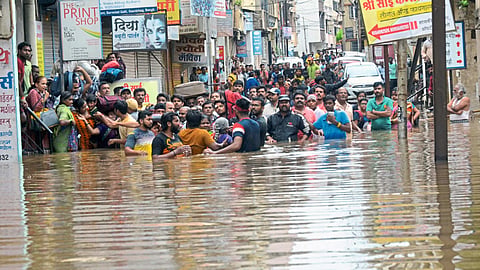 बचाव कार्यासाठी एनडीआरएफ व एसडीआरएफची जादा कुमक 
