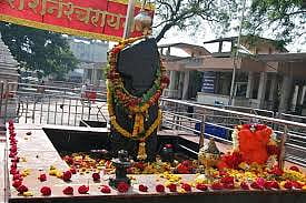 Welcome to Kawad Yatra in Shinganapur but both devotees