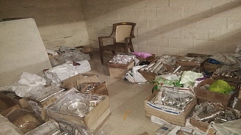 पुणे- बंगळूर महामार्गावर कोल्हापूरच्या तिघांकडून साडेतीन कोटींची चांदी जप्त