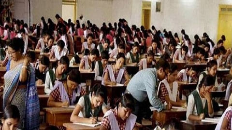 दहावीच्या विद्यार्थ्यांना पुन्हा अंतर्गत गुण 