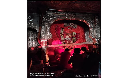 suns rays touched the feet of the goddess saptshrungi nashik marathi news.png