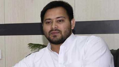तेजस्वी फिरले अन्‌ युवकांच्या मनात भरले !