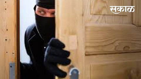 four theft incident happened in nagpur crime news 