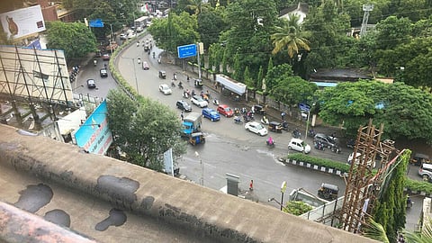 trafic-near-chatushrungi-te.jpg