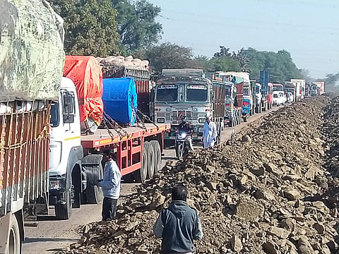 truck 01.jpg