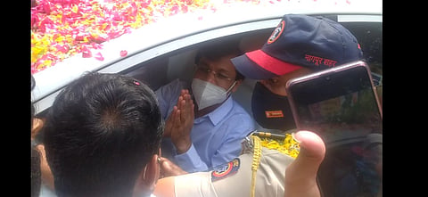Citizens bid farewell to Tukaram Mundhe