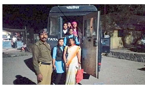 Police Delivered the girls student safely to their home
