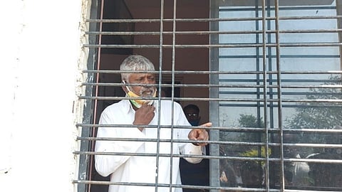 villagers locked MLA Dilip Borse in the Gram Panchayat office due to power outage Nashik Marathi News 