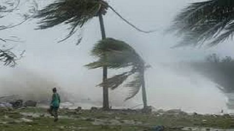 hurricane distrory in dapoli harne ratnagiri