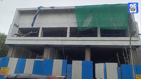 Building Slab Collapse : लष्कर परिसरात स्लॅब कोसळून एक कामगार ठार, चौघे ...