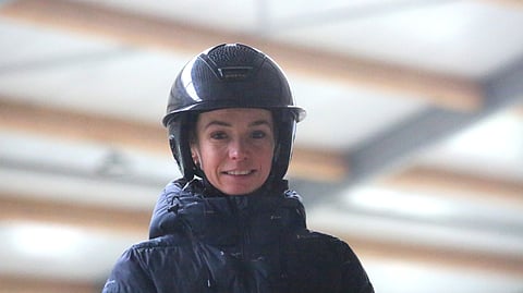 Anna-Julia Kontio, perheen äiti ja kilparatsastaja. 