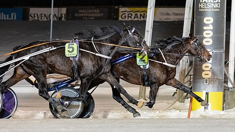 Jonas Halbak (2) ja Napoleon Cash (5)