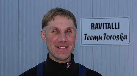 Teemu Toroska nauttii varsojen kanssa työskentelystä. Niiden kehitys on vajaan vuoden aikana huimaa. Toroska seuraa myös niiden kilpauraa tarkasti.