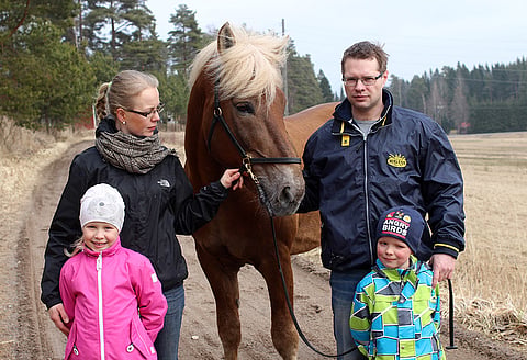 Costellon omistavat Tia Malisen ja Ville Herttuan lapset, Hanna ja Tommi Herttua.