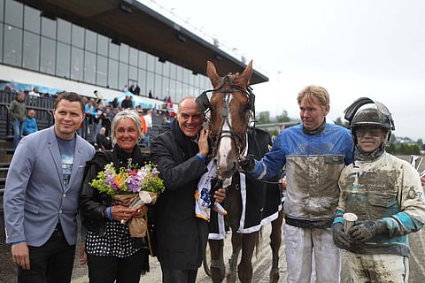 Turno di Azzurraa juhlittiin kesällä 2017 Oslo GP -päivän kakkoscupin voittajana. Reima Kuisla hankki sen omistukseensa alkuvuodesta 2019.