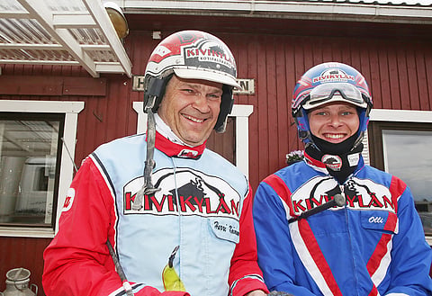 Koivusten tiistai-ilta oli menestyksekäs. Isä-Harri ohjasti kaksi voittoa, poika-Olli puolestaan narutteli kolme täysosumaa.