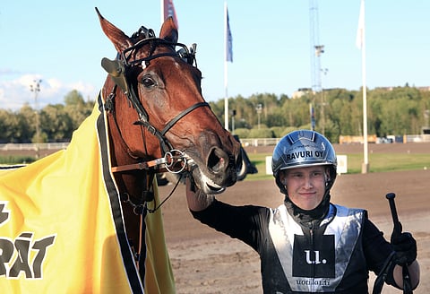 Stonecapes Queila ravasi parhaaksi Niki Finnströmin kannustamana.