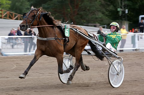 Effronte Photo oli Jukka Torvisen kanssa voittotuulella.