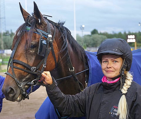 Mia Lamminen mielii Mr Big Moneyn kanssa Vermon voittajakehään keskiviikkona.