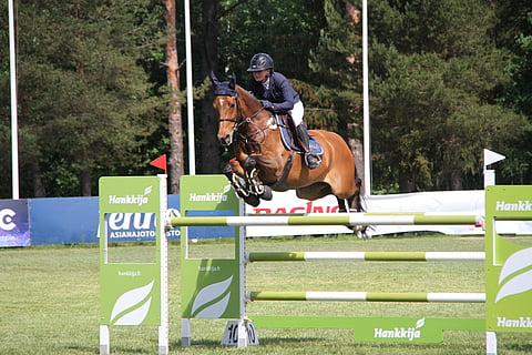 Marina Ehrnrooth ja EVLI Ellington hyppäsivät Pohjola Grand Prix'n kolmossijalle.
