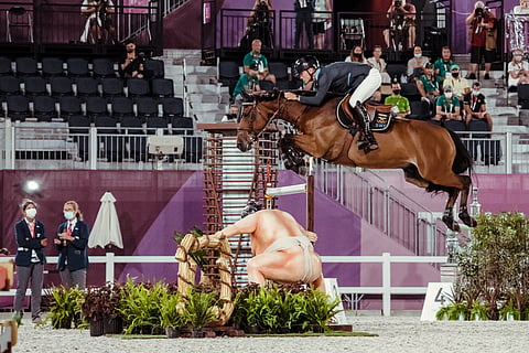 Peder Fredricson ja All In Tokiossa. Pari otti olympialaisissa henkilökohtaisen hopean, Ruotsi joukkuekullan.