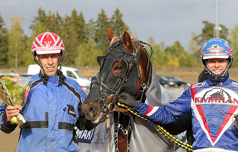Jouni Vaittisen valmentaman 7-vuotiaan tamma Beben kauden saldo näyttää 18: 5-4-2 ja 21 630 €.