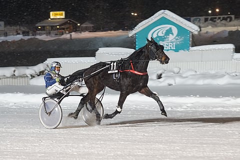 Jani Ruotsalaisen ohjastama Classic Primavera voitti ylivoimaisesti Jyväskylän kauden päätösraveissa.