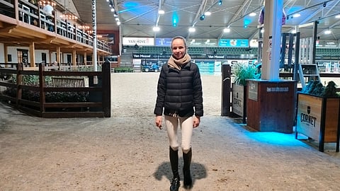 Anna-Julia Kontio ratsastaa nations cup -joukkueessa Tanskassa. 